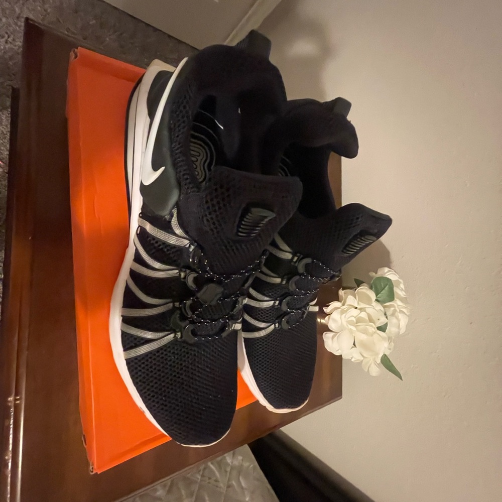 Nike mens shoes